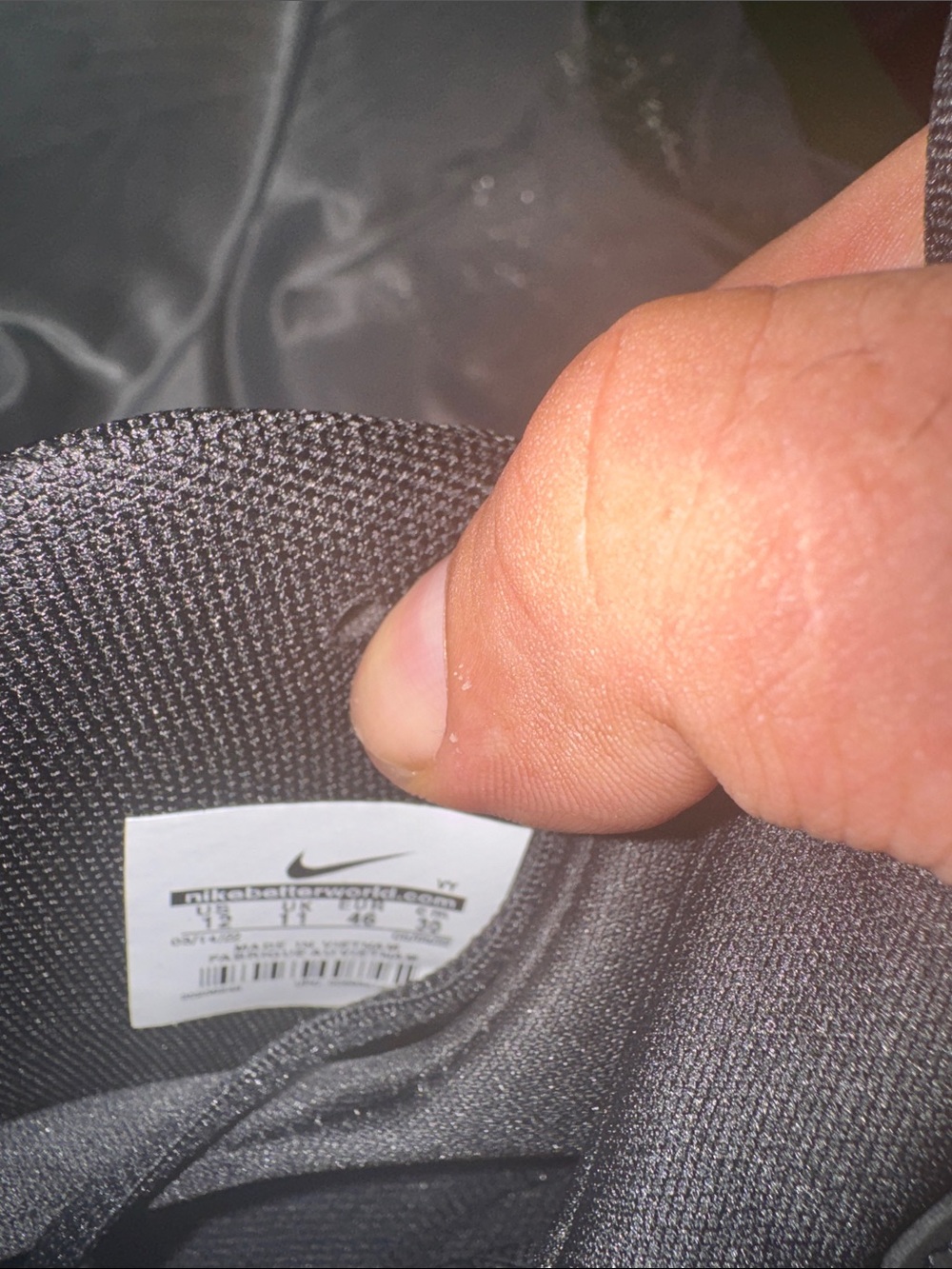 New! Nike Total Air Foamposite Max sneakers in the "Metallic Silver" colorway. - Picture 9 of 9